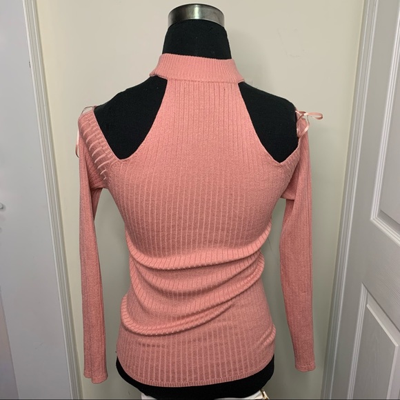 Urban Basics Flattering Chic Cut Off /Cold Shoulder Shoulder LongSleeve Top - Picture 7 of 14